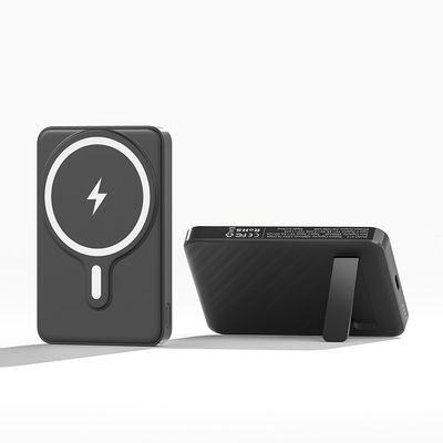 Universal Magnetic Portable Phone Charger 5000mAh Black Power Bank yang dapat dilipat