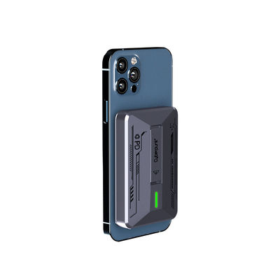 Harga yang bagus CE Magnetic Foldable Wireless Charger 5000mAh Magnet Power Bank Tipe C Output on line