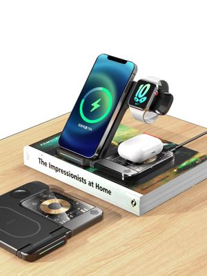 Harga yang bagus Ukuran kompak 3 In 1 Wireless Charger Station / Pad W / Type C Kabel on line